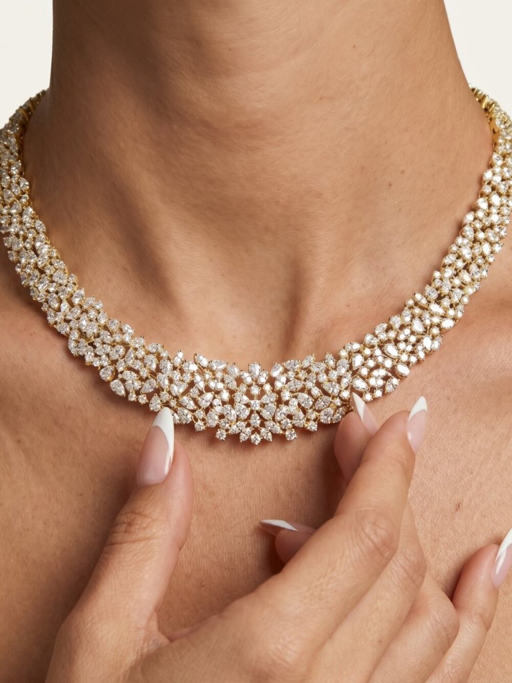 30 Carat Diamond 18K Gold Cluster Necklace - Picture 8 of 11